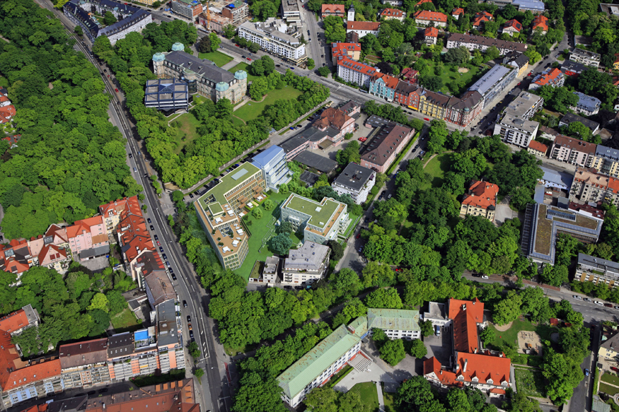 Luftaufnahme von der Lage des Immobilienobjektes "Montgelas Park" in München.